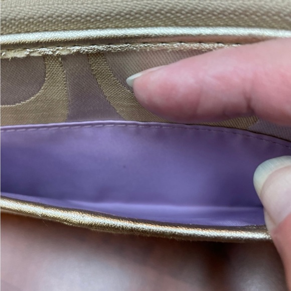 Coach Poppy Wallet - Picture 8 of 11